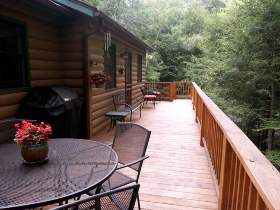 Fleetwood Serene & Cozy - Peaceful View - Fireplace - Creek מראה חיצוני תמונה